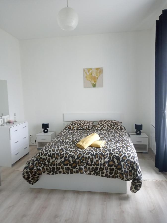 シャトー・ティエリDuplex Agreable Et Calmeアパートメント エクステリア 写真